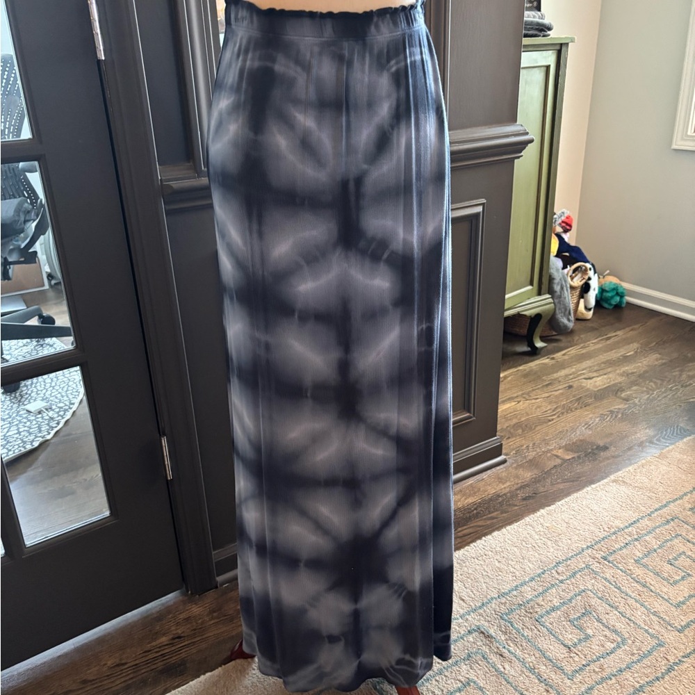Elegant Tie-Dye Maxi Skirt